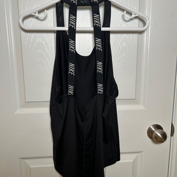 Nike Workout Tanktop - Picture 2 of 3